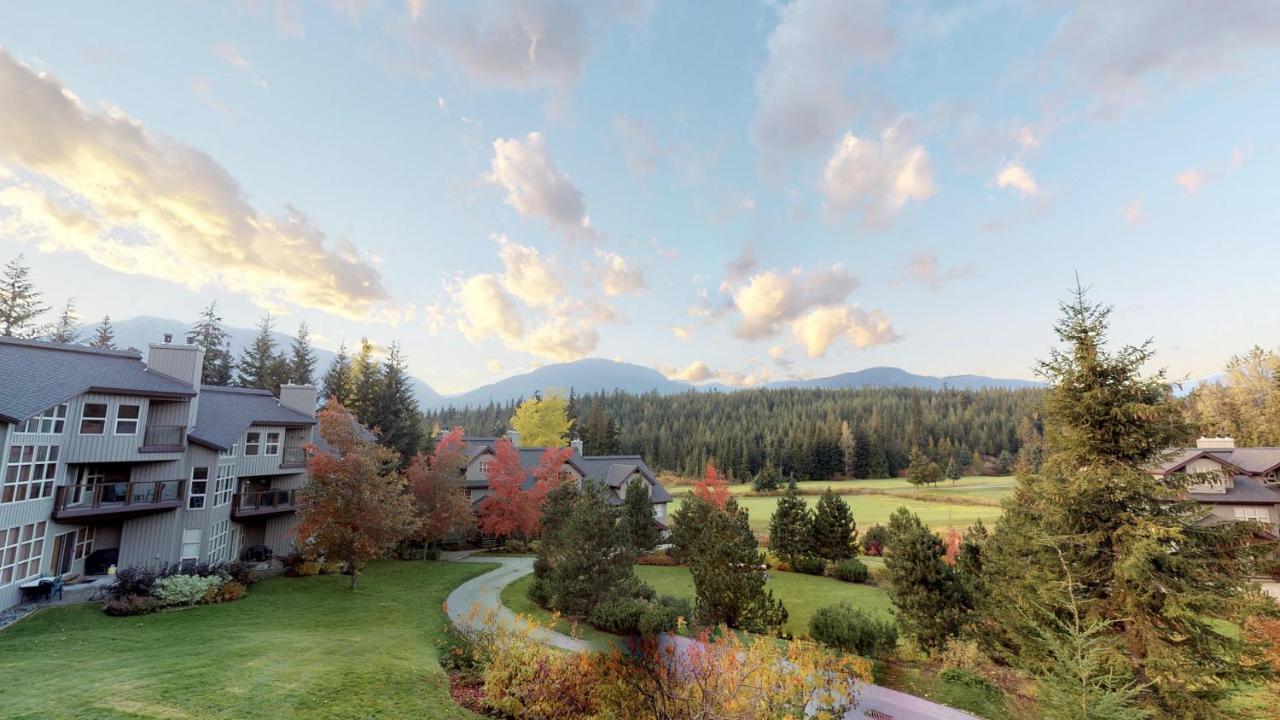 Golf Course & Mountain Views By Harmony Whistler Villa Exterior photo