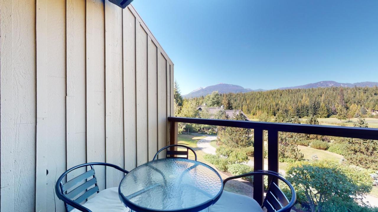 Golf Course & Mountain Views By Harmony Whistler Villa Exterior photo